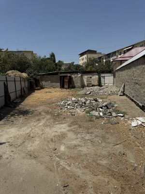 eski hovli sotiladi shahar markazi gorgazda