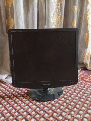 Samsung monitor sotiladi!