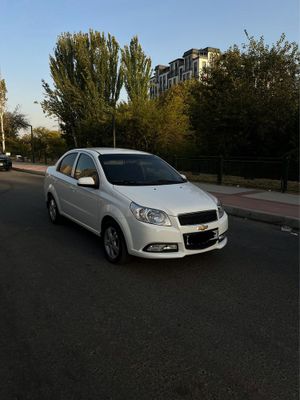 Nexia 3 avtomat 4-poz navarot