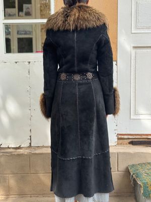 Шуба зимняя, теплая.