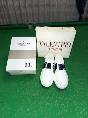 Продается красовка Valentino Garvani 42 размер