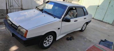 Lada 21099 faqat naxtga