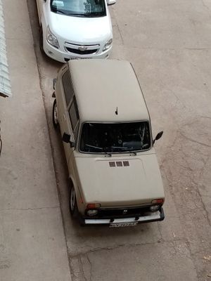 СРОЧНО СОТИЛАДИ Niva 4x4 yili 1990 yurgani 164.000km brin