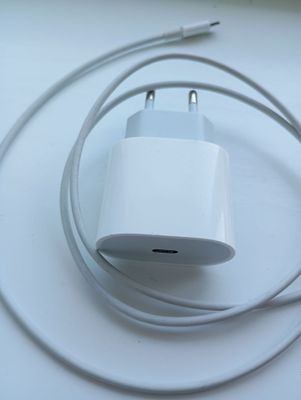iPhone оригинал зарядка