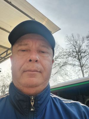 Ужаживаю за больными мужчинами недорого