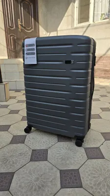 Продам чемодан бренда IT