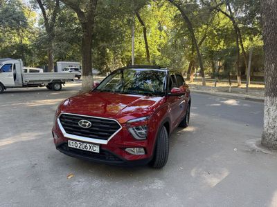 Продается автомобиль HYUNDAI CREATA 2021 года ИДЕАЛЬНАЯ