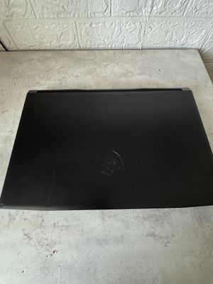 Продаю игровой ноутбук MSI Katana 17 B13VFK