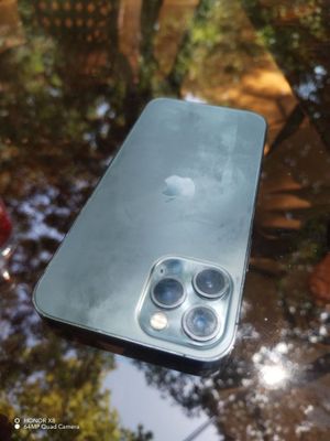 iphone 12 pro. kar day yo hech qayeri alishmagan