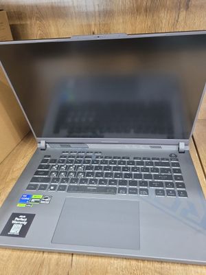 Asus Rog Strix G16 Korea Core(TM) i7-13650HX 2.60 GHz