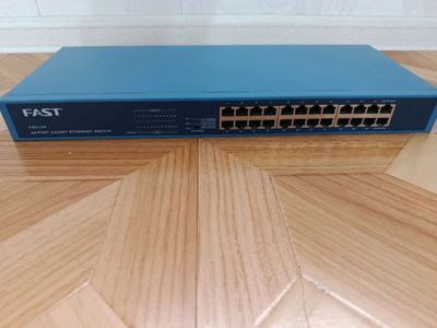 FAST 24-портовый Full Gigabit Ethernet коммутатор