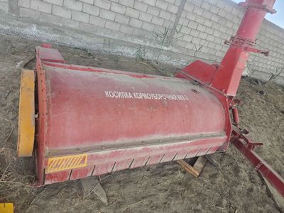 Peshku tumanida Tirkamali em-xashak o`rish kombayni sotiladi