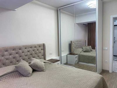 Успейте ! Сдается новая 2х-ком квартира Ор-р метро Максим Горький 887*