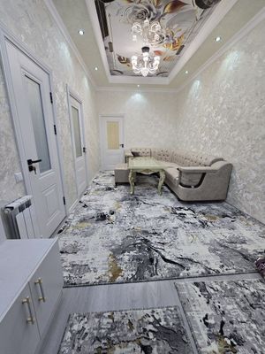 Бухара ситида жойлашган 2 хонали + очик балконли квартира ижарага бери