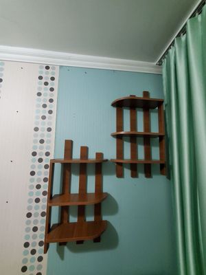Продаю полочки 2шт. за 150000сум.