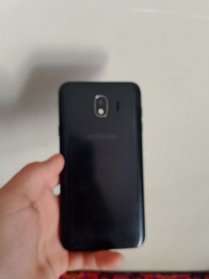 J 4 telefon sotiladi