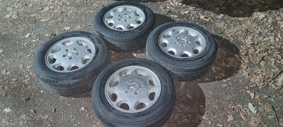 Продаю диски с резиной R 15 mercedes мерседес