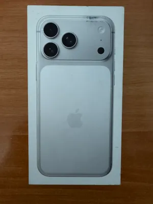 Iphone 17 Pro Max sotiladi narxi 1750$ rangi