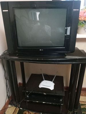 Телевизор и подставка