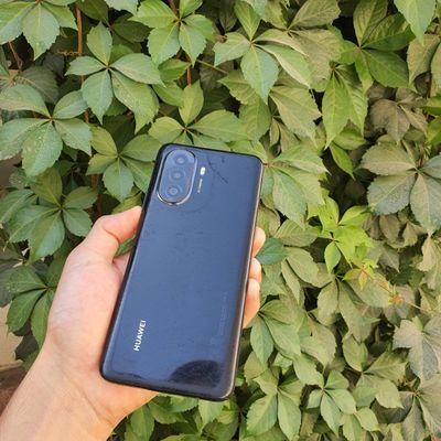 Huawei sotiladi 128Gb