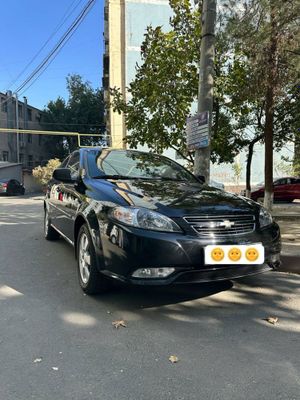 Новая Gentra Продается. Цена 13700$. Торг есть.