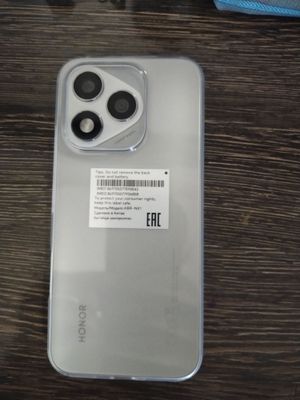 Honor 400 Lite 5g 1oy ishlatilgan qirilmagan. Karopka dokumenti bilan