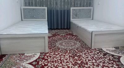 2ta bir xil koravat