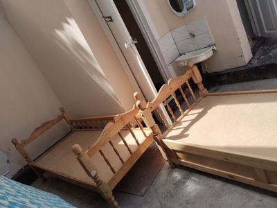 Продажа 2 детский краватий 1 книжный шкаф