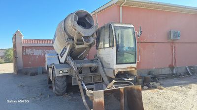 Beton qorgich 2017-yil. Xamma joyi soz xolatda.