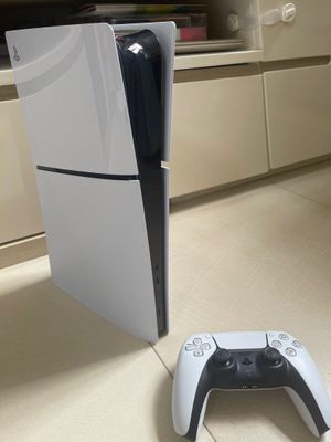 Playstation 5 Slim 1tb sotiladi