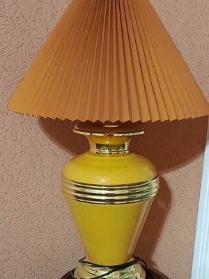 Лампа настольная.