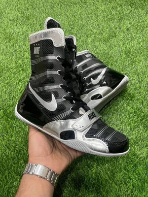 Боксерские обувь “Nike”