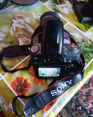 Sony alfa330 digital camera