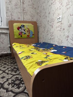 детская кровать (без матраса)