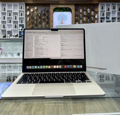 Macbook Air M2 5 цикл 100% емкость почти новый