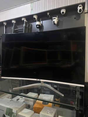 Avtech Pro3000 32" curved 75hz! Yaxshi holatda!