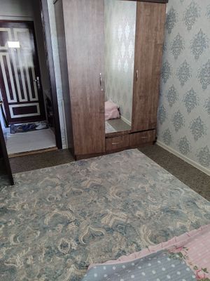 Ижарага 2 та қиз қўйилади бирга яшашга уй ўзиммики ишлидигон ёки ўқийд