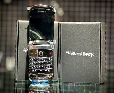 BlackBerry 9670 (рестав) кнопочный телефон с поддержк