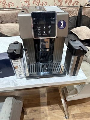 Kofe aparat sotiladi Delonghi