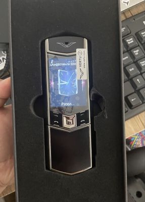 Vertu Signature slider klass