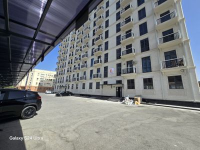 3 xonalik uy sotiladi 10 kavatda euro remontlik