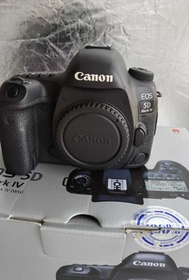 Canon EOS 5D Mark IV (body). Отличное состояние.