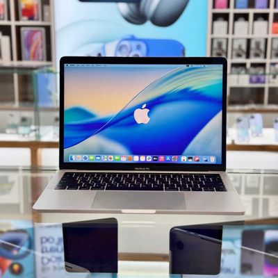 Macbook Pro 13 8/256GB Fullbox Nasiya Savdo