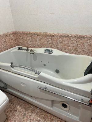 продается ванна с джакузи