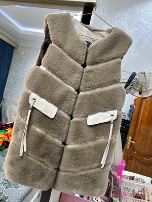 Kuzgi Jaket kop kiyilmagan,holati zor,razmer 46