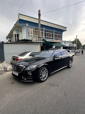 Mercedes-Benz W222 S400
