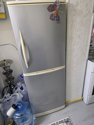 Продам свой холодильник Сино