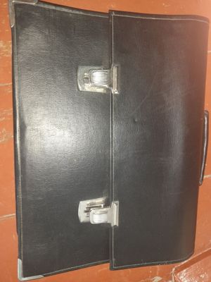 Продам мужской кожаный портфель