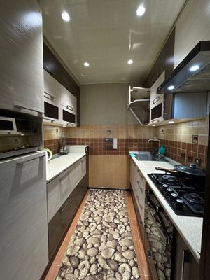 Сдается 3/3/4 Катартал, Парус , кирпич, с ремонтом есть своя парковка