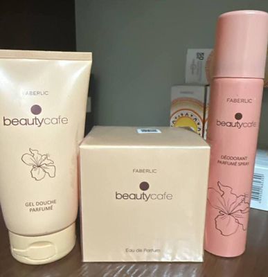 O‘qituvchilar bayramiga parfum naborlar